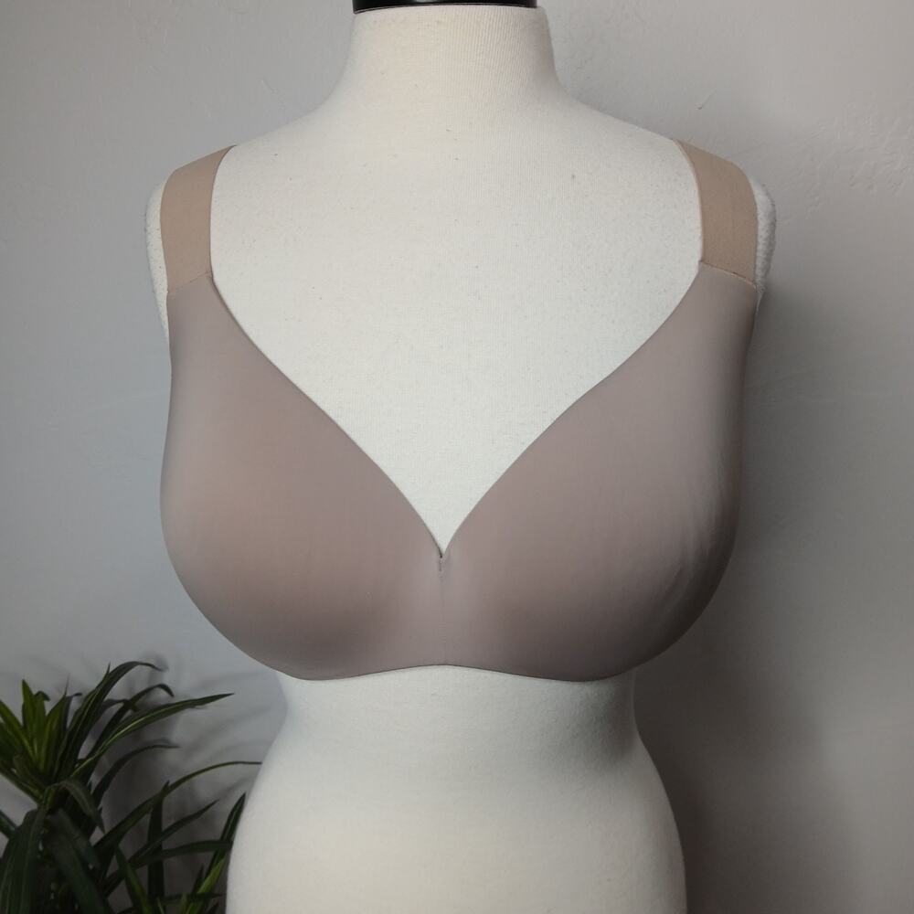 Victorias Secret Bra Womens 38DDD Beige Wireless Padded T Shirt Comfort Seamless - Picture 1 of 9